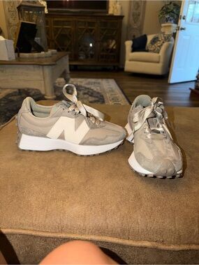 New Balance & Calia Women’s 327 Sneaker